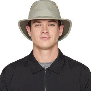 Tilley Khaki Adventure Hat Size: 7 1/4 M-M